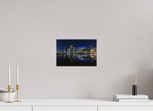 City After Dark – Stadt bei Nacht als Wandbild, 30 × 20 cm, Fine-Art Matt
