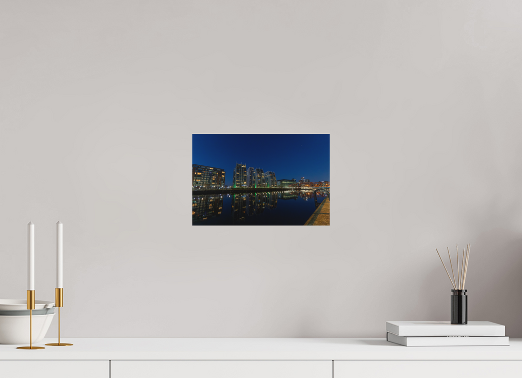 30 x 20 cm, Fine-Art Print Matt Neon Silence